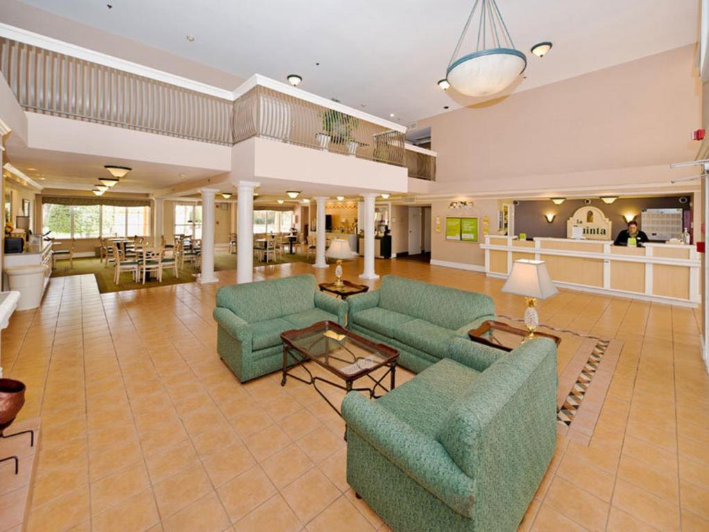 La Quinta By Wyndham Oklahoma City Airport Интерьер фото